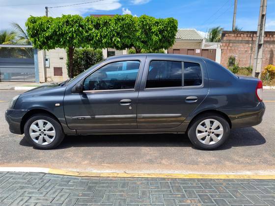 RENAULT CLIO 1.6 EXPRESSION SEDAN 16V FLEX 4P MANUAL